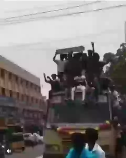 Aise Koun Traveling Karta Hai Be Hilarious Fail