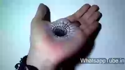 Amazing 3D Painting On Palm