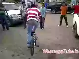 Amazing Cycle Stunts Drible