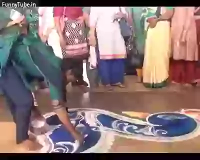 Amazing Rangoli artist amazing indian art