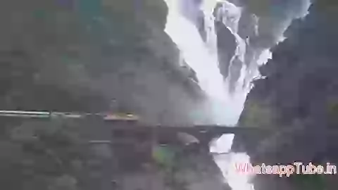 Amazing Southindia Train Passing Scene