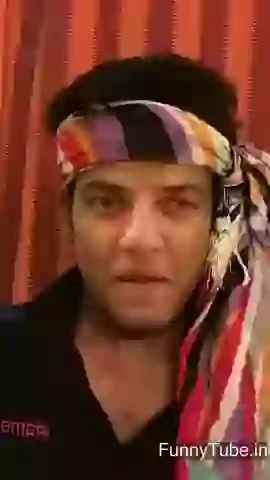 Funny BOLLYWOOD face swipe on note ban