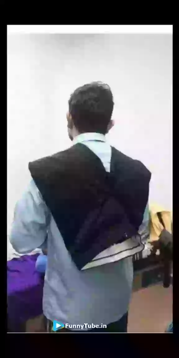 Funny Dude Smart Works With No Money