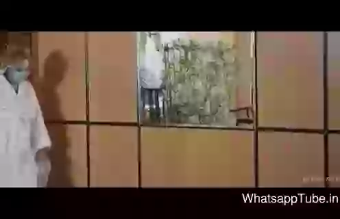 Funny Girl In Beauty Parlour