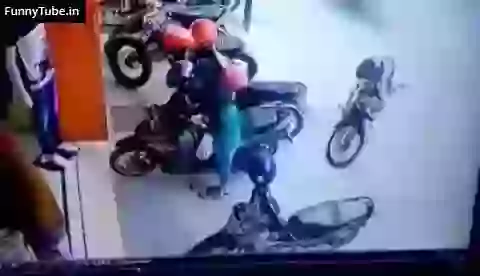 Girls Parking Skill Funniest Whatsapp Video 2018