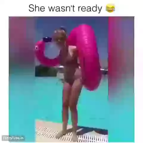 Hot Girl On Swimming Pool Funny Fail Video Status