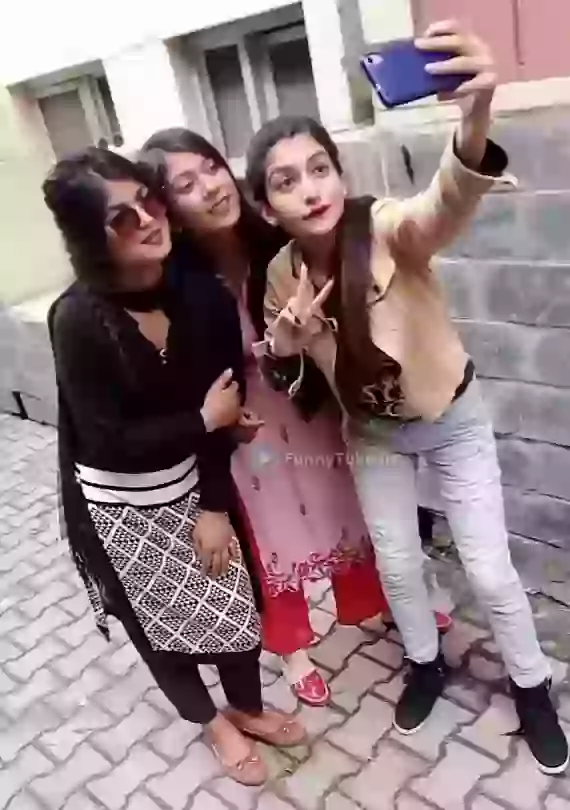 How Girls Take Selfie Funny Video