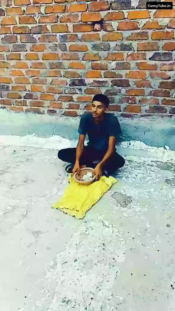 Tujhko Hi Dulha Banaungi Funny Selfie Girl Status