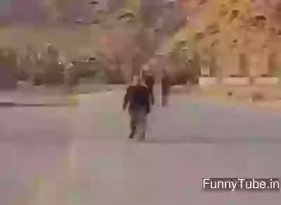 Uppaar dekho kya hai very funny annoying