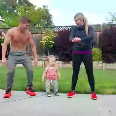 Dulhan Singing Sonu Mere Pe Bharosa Kar Le Funny WhatsappVideo